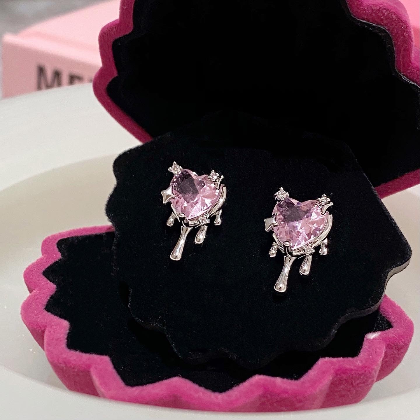 Amazing Awsome Beautiful Lava Pink Shining Earring New